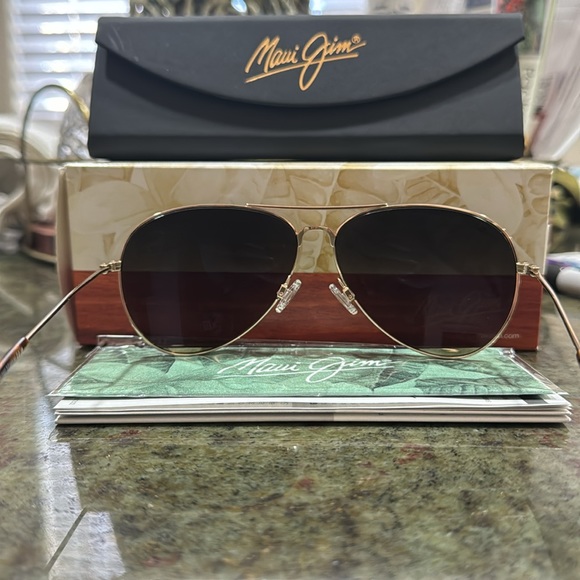 Maui Mavericks Titanium brand new sunglasses - Picture 3 of 5